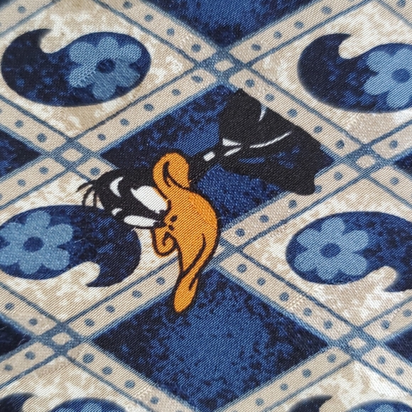 Looney Tunes Mania Tie - Picture 3 of 9